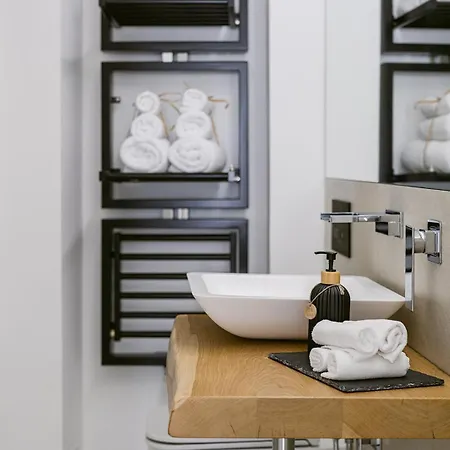 Paradise House - Shell Noli