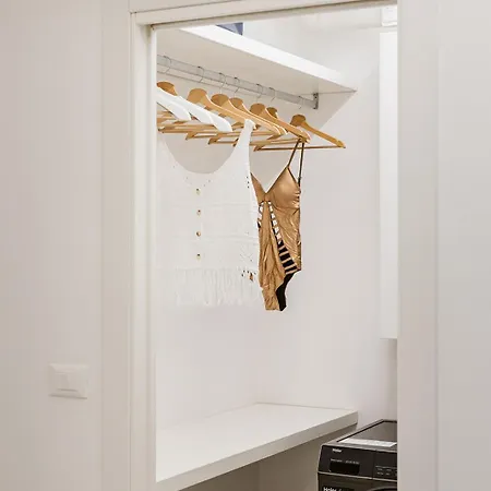 Paradise House - Shell