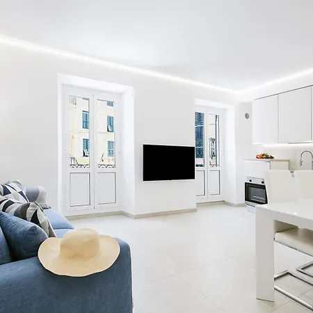 Paradise House * Noli