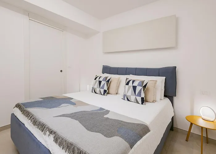 Paradise House - Shell Noli