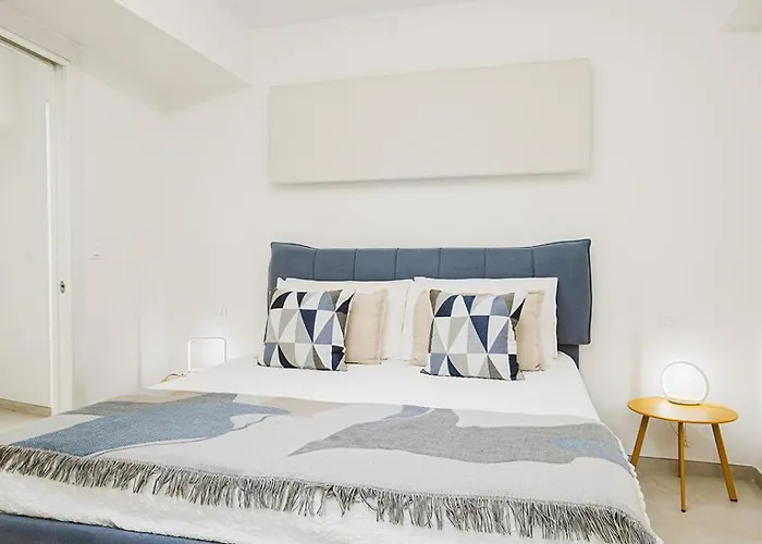 Paradise House - Shell