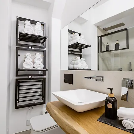 Apartament Paradise House - Shell *