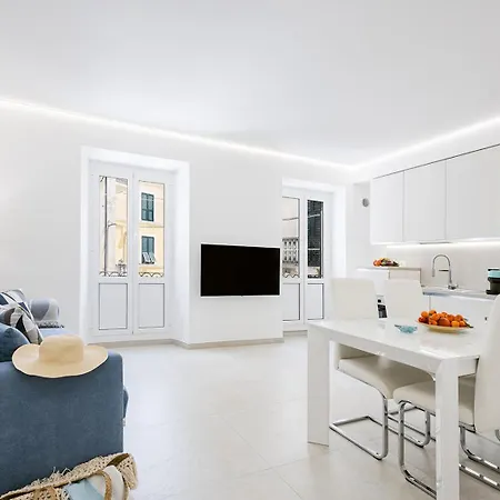 Apartment Paradise House - Shell