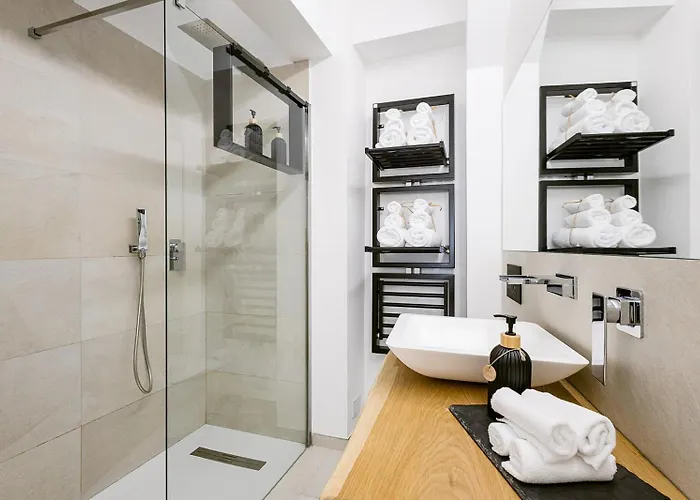 Paradise House - Shell *